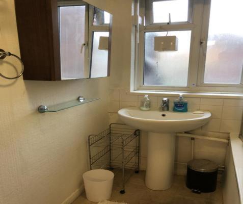Lovely One Bed Apartment To Rent London Eksteriør billede